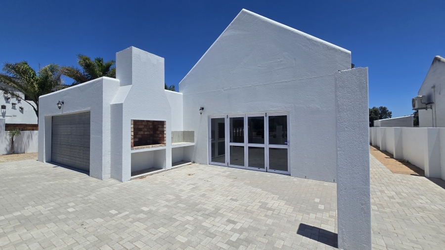 3 Bedroom Property for Sale in Laaiplek Western Cape